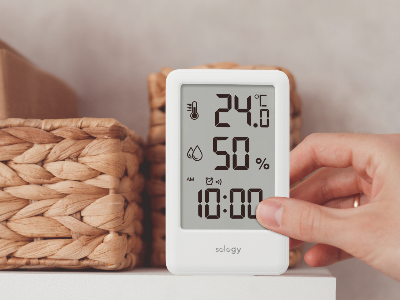 卓上に置きやすい縦長フォルム