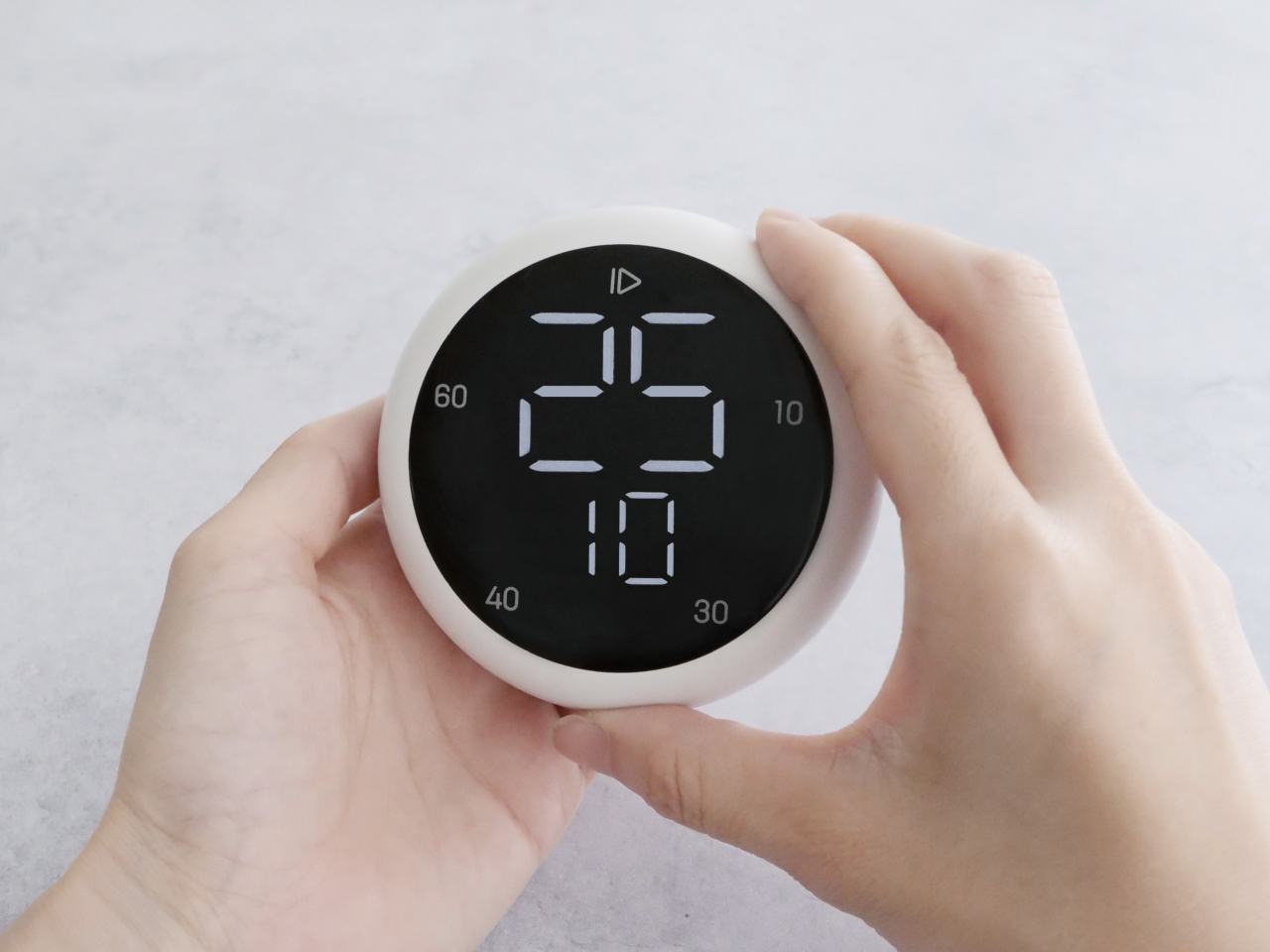 直感的なタッチ＆回転操作