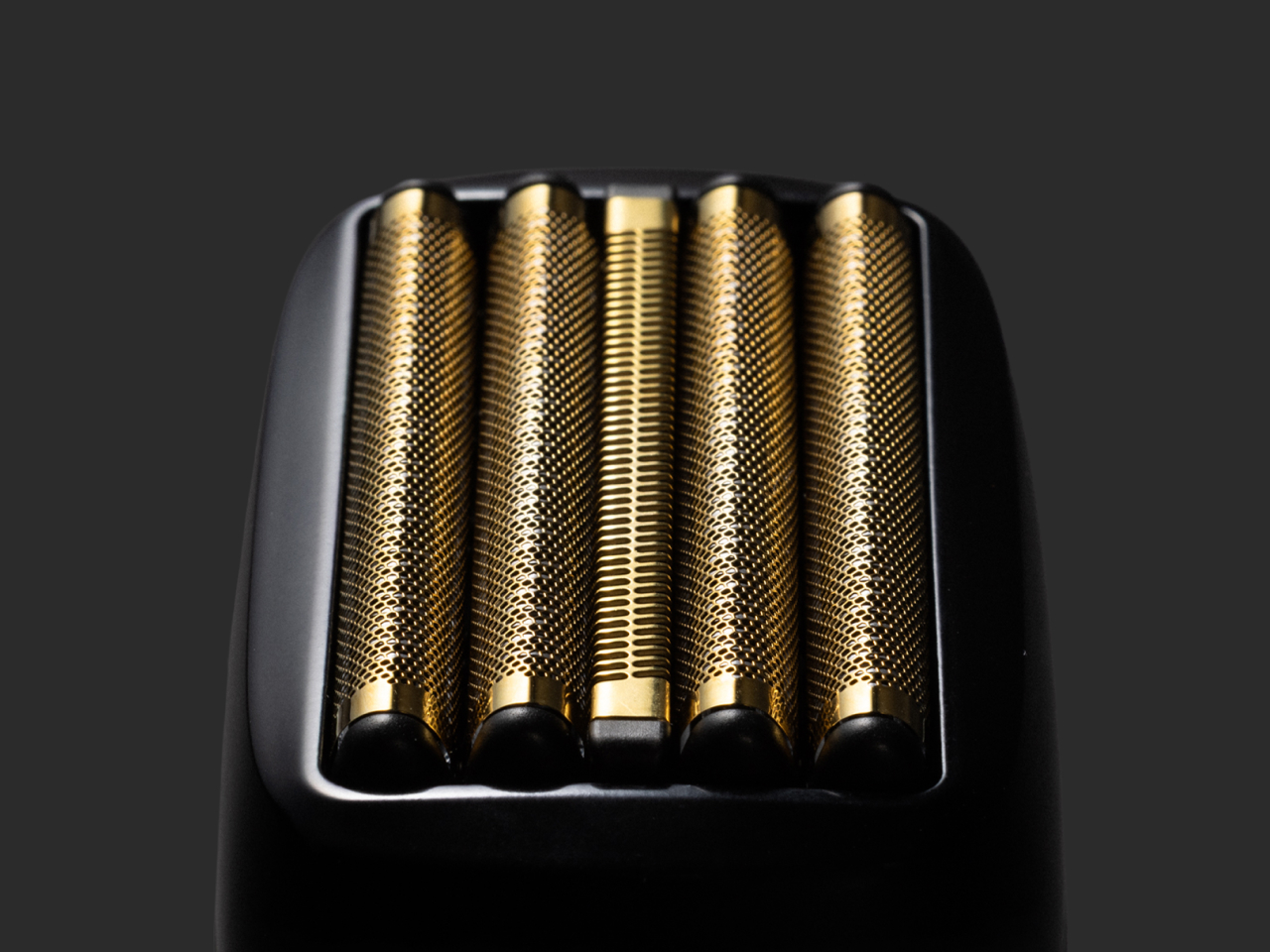 肌への優しさと究極の深剃りを両立